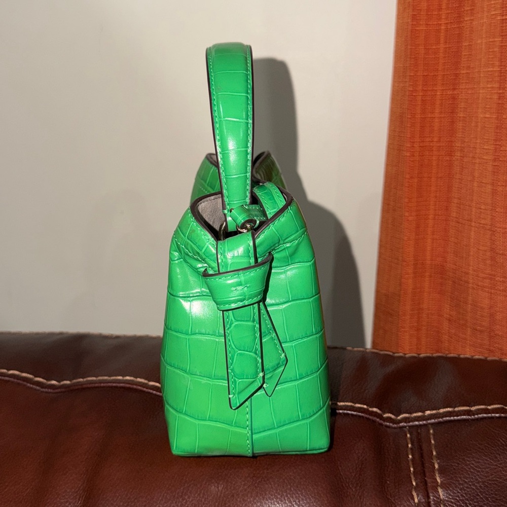 🔥🔥🔥Kate Spade Knott Croc Embossed Green Leather Mini Top Handle Crossbody Bag - Picture 4 of 14